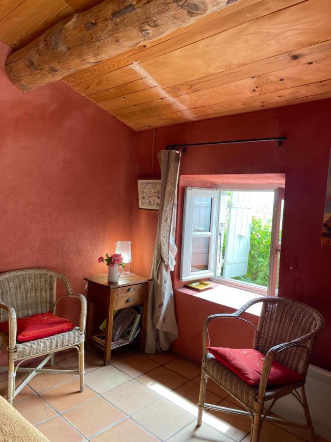 Bed and Breakfast Le Petit Mas Vogue Exterior foto
